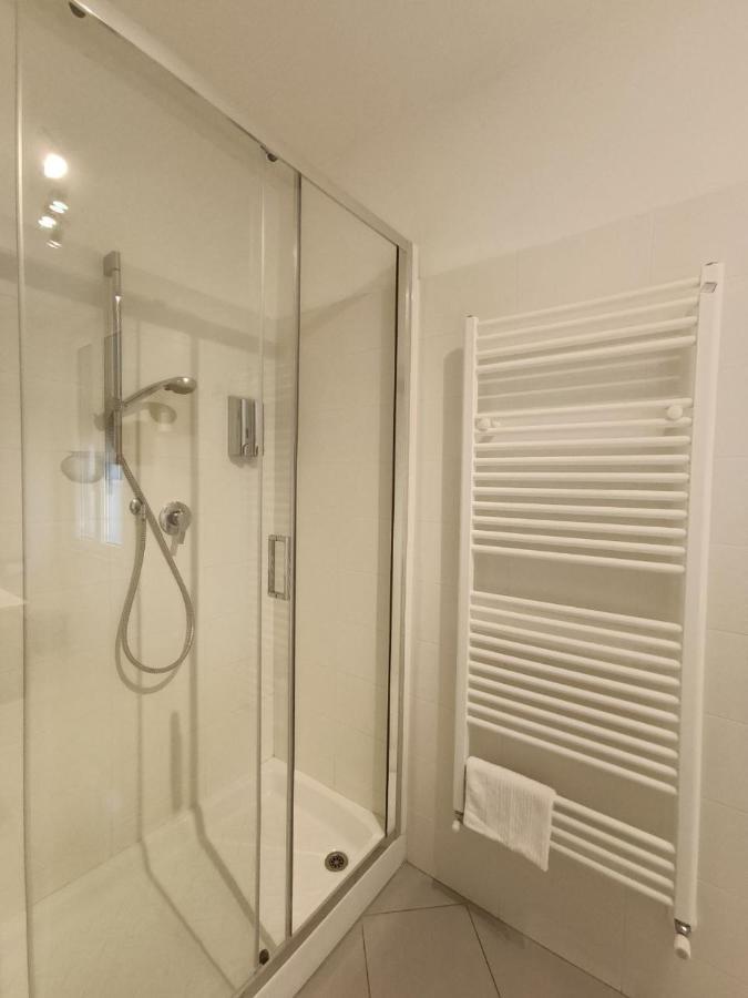 Blackstone Apartment Варацце Екстер'єр фото
